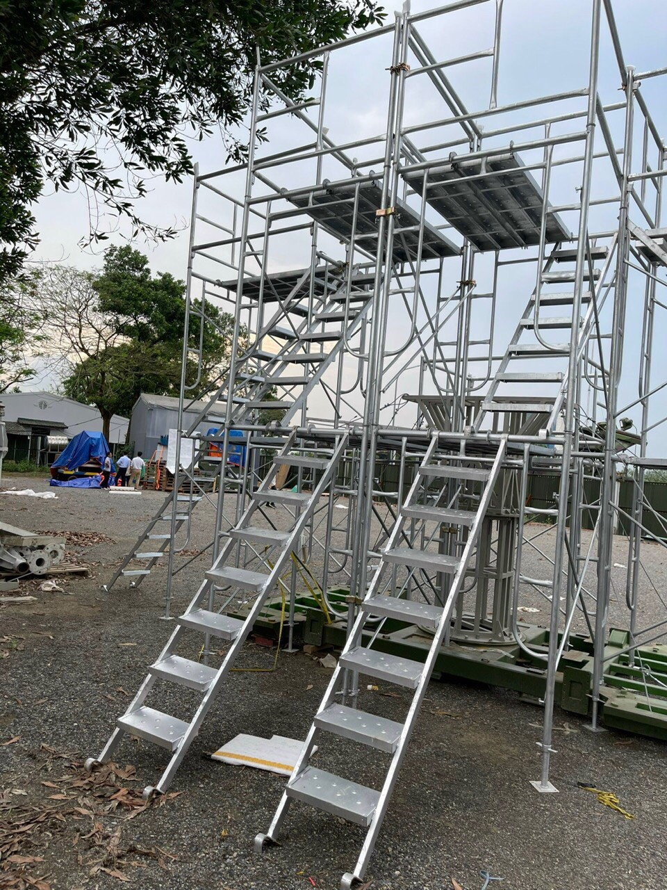 cung-cap-gian-giao-khung